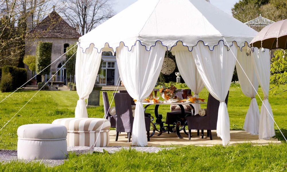 styling-tips-for-an-elegant-garden-party-in-a-gazebo